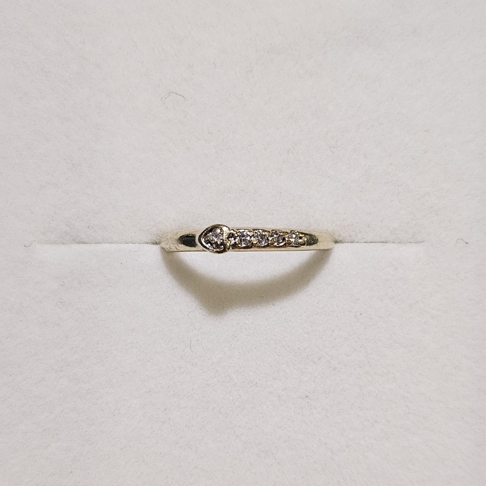 10K Diamond Heart Ring